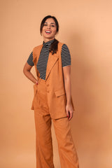 Conjunto Colete Canela & Calça Gardênia
